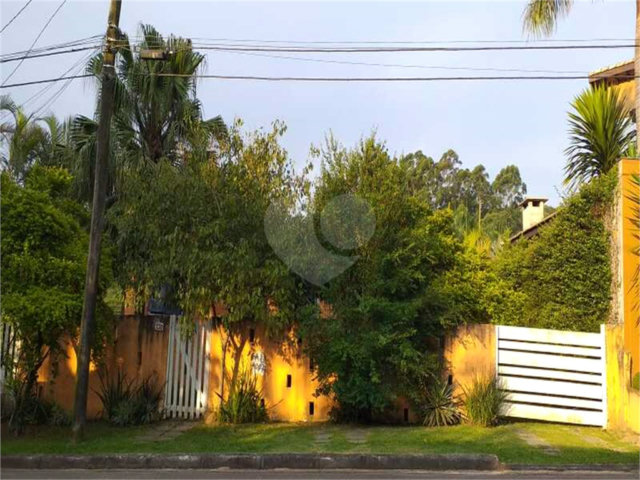 Casa à venda com 4 suítes no condomínio Alpes da Cantareira, Mairiporã - SP