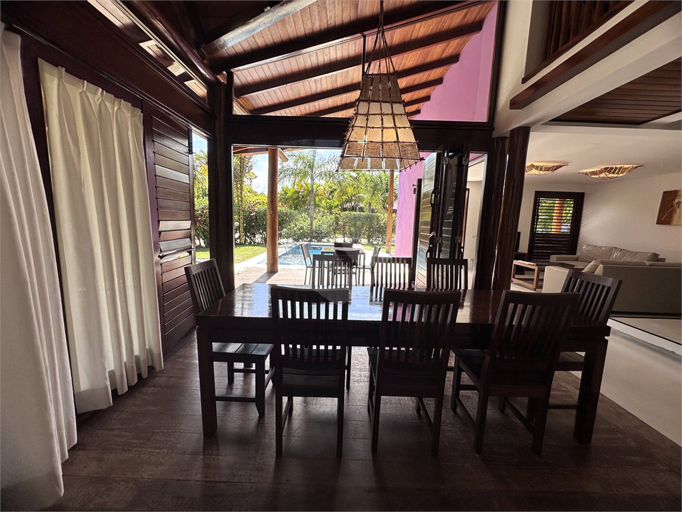 Casa à venda com 4 quartos, sendo 2 suítes, em Praia do Mutá, Porto Seguro, BA