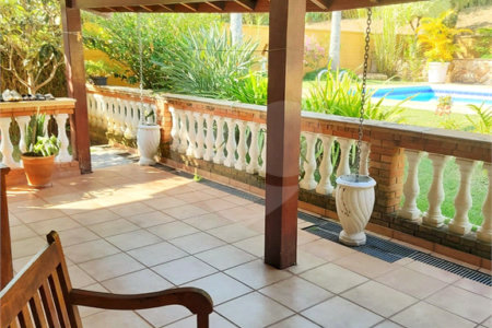 Casa à venda com 5 suítes no condomínio Estância Marambaia, Vinhedo - SP