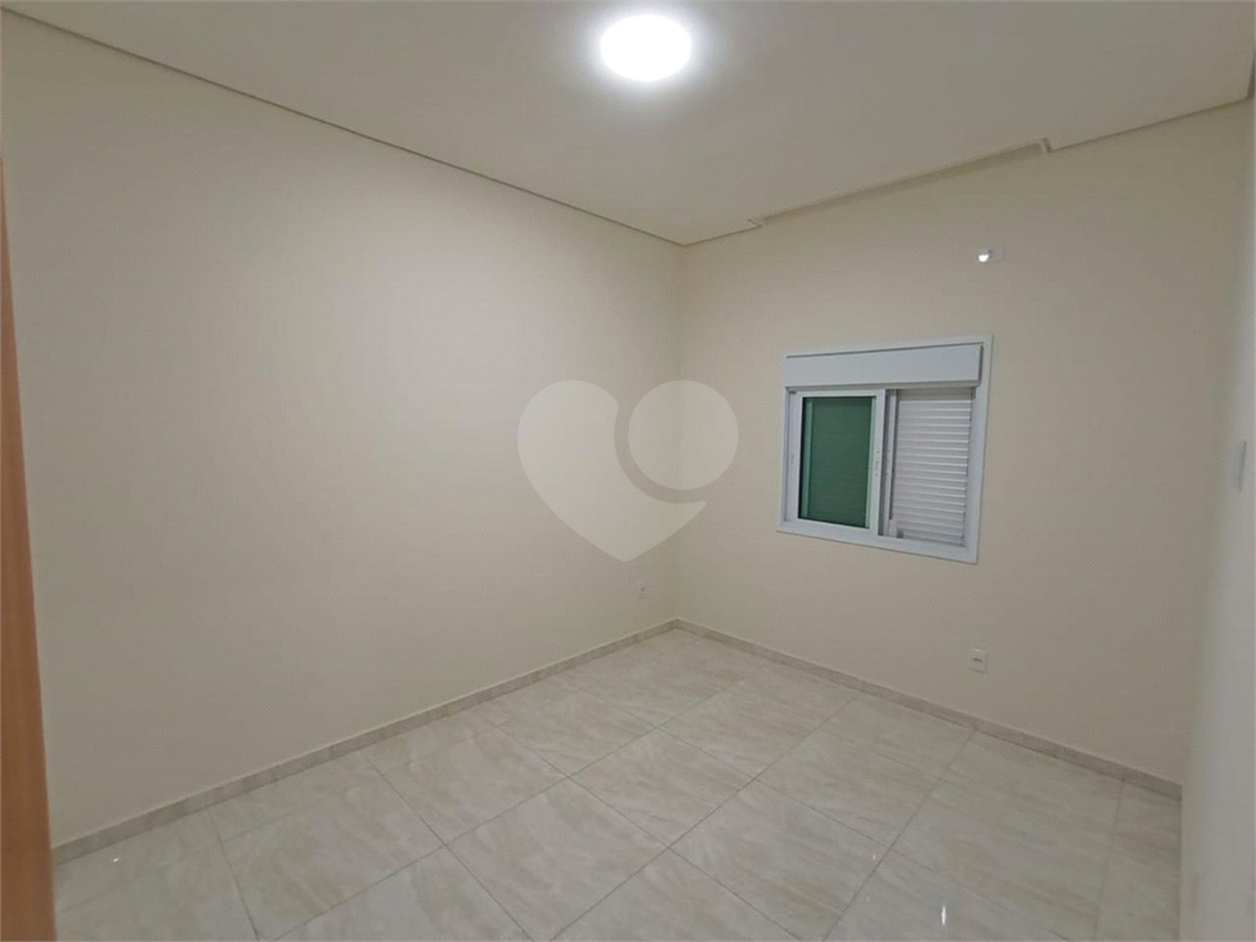 Casa à venda com 3 quartos, sendo 1 suíte,  em Vila Nova Aparecida, Mogi das Cruzes, SP