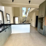 Casa à venda ou para alugar com 3 quartos, sendo 1 suíte, no condomínio Residencial Marchant Buarque, Atibaia - SP