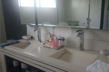 Casa à venda com 4 suítes no condomínio Villaggio Capriccio, Louveira - SP
