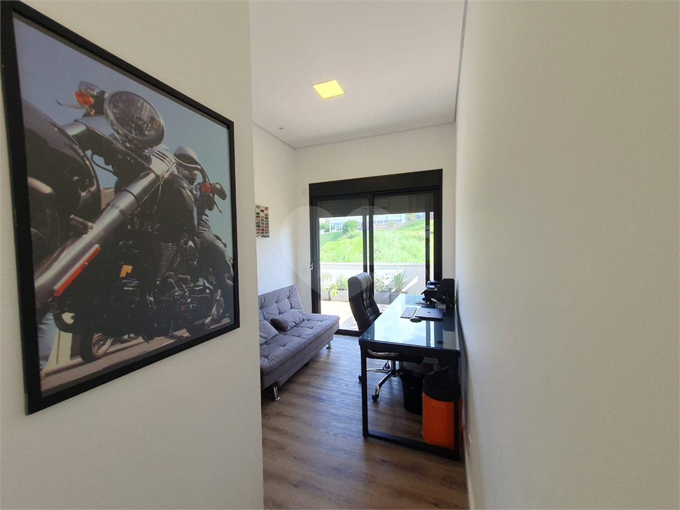 Casa à venda com 6 quartos, sendo 5 suítes, no condomínio Jardim Primavera, Louveira - SP