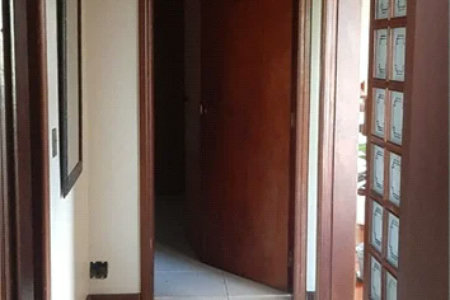 Sobrado à venda com 8 quartos em Jardim São Luís, São Paulo, SP