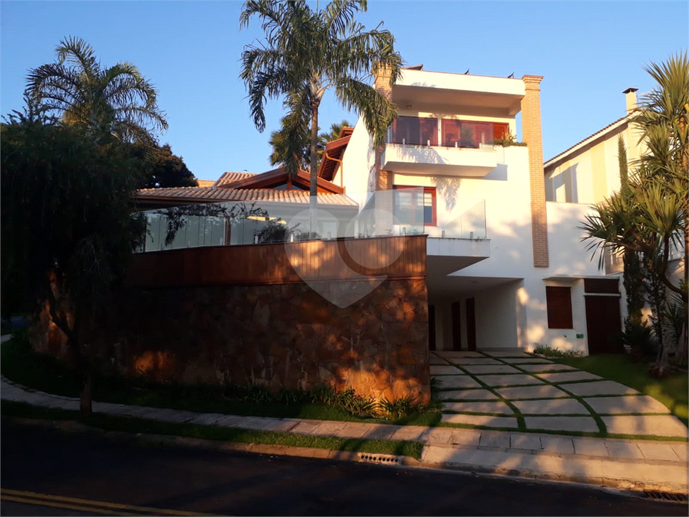 Casa à venda com 4 suítes no condomínio Jardim Vila Paradiso, Indaiatuba - SP