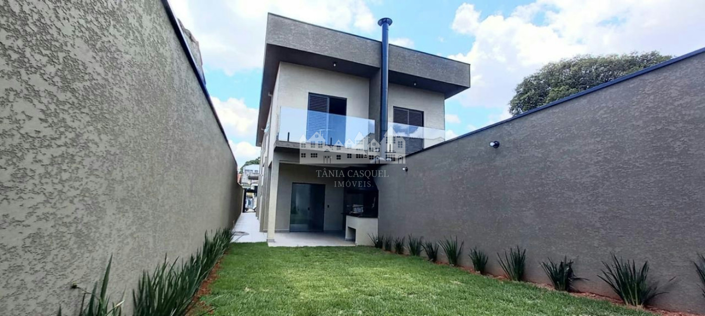Casa à venda com 3 suítes em Alvinópolis, Atibaia, SP