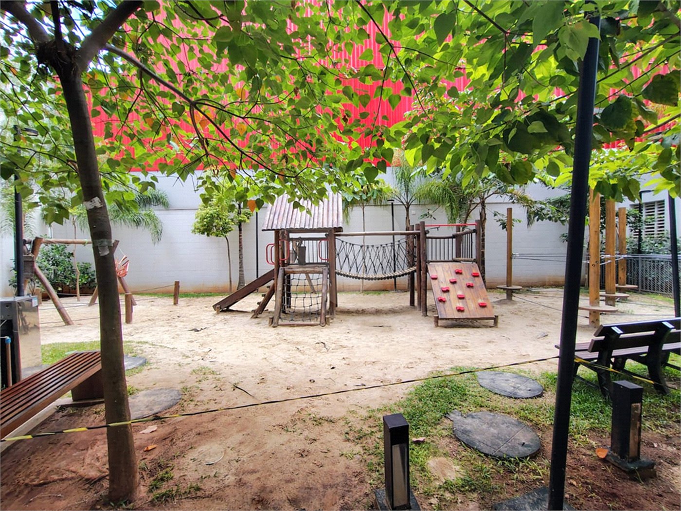Apartamento à venda com 3 quartos, sendo 1 suíte, em Santo Amaro, São Paulo, SP
