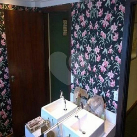 Sobrado à venda com 3 quartos, sendo 1 suíte, em Parada Inglesa, São Paulo, SP