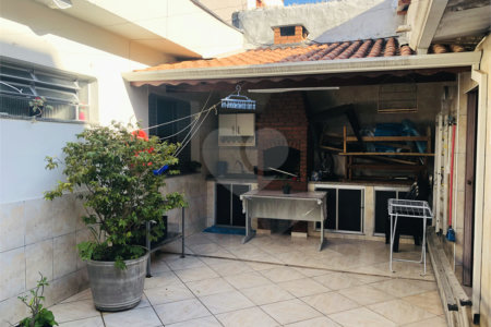 Casa à venda com 3 quartos, sendo 1 suíte, em Vila Suissa, Mogi das Cruzes, SP