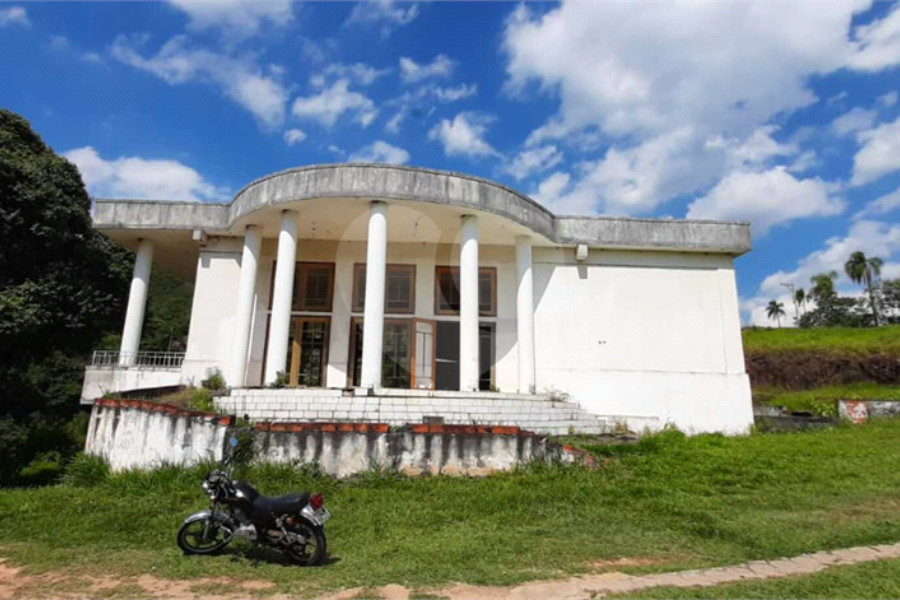 Casa à venda com 1 suíte em Santa Inês, Mairiporã, SP