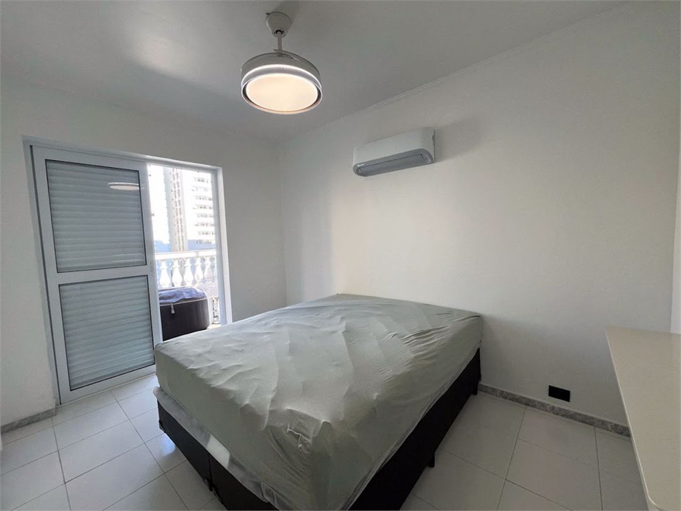 Apartamento Residencial à venda, Centro, Guarujá - AP0133.
