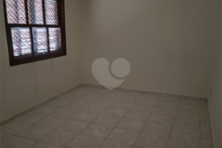 Sobrado para alugar com 3 quartos, sendo 1 suíte, em Jardim Valença, Indaiatuba, SP