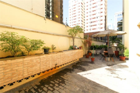 Apartamento à venda com 2 quartos, sendo 1 suíte,  em Itaim Bibi, São Paulo, SP