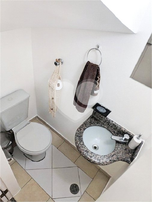 Casa à venda com 3 quartos, sendo 1 suíte, no condomínio Mariana, São Paulo - SP