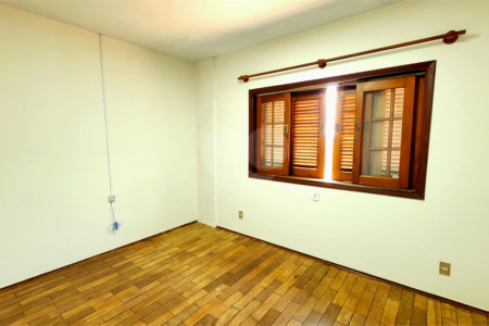Sobrado à venda com 4 quartos, sendo 2 suítes, em Jardim Primavera, Araraquara, SP