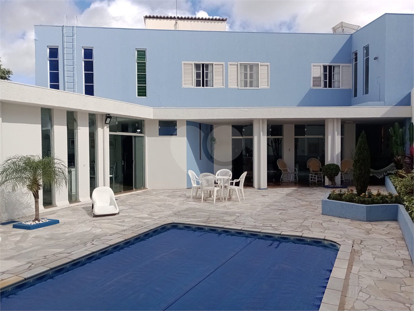 Casa à venda com 4 quartos, sendo 1 suíte, em Vila Rosa, Itapetininga, SP