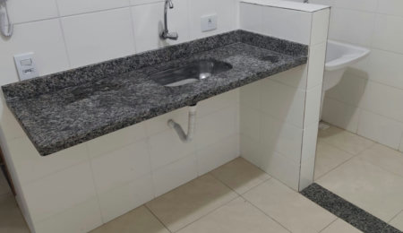 Casa em condomínio para alugar com 2 quartos em Maracanã, Praia Grande, SP