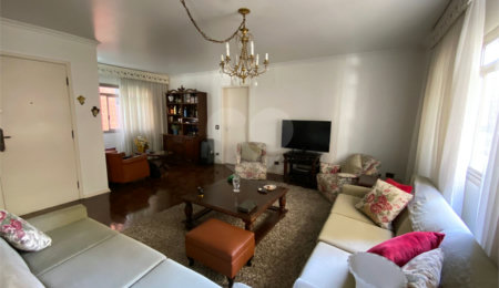 Apartamento à venda com 3 quartos, sendo 1 suíte, em Itaim Bibi, São Paulo, SP