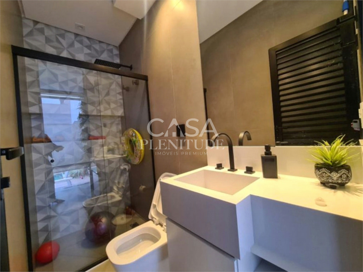 Casa em condomínio à venda com 3 suítes em Iporanga, Sorocaba, SP