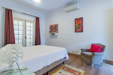 Casa à venda com 7 quartos, sendo 5 suítes, em Morumbi, São Paulo, SP