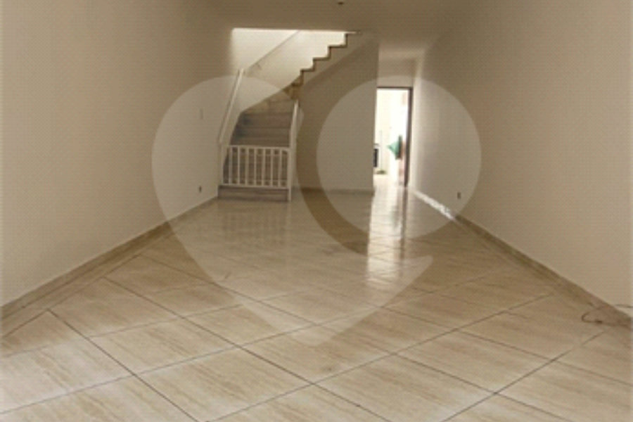 Sobrado à venda com 3 quartos, sendo 1 suíte, em Horto, São Paulo, SP