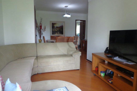 Apartamento à venda com 3 quartos, sendo 1 suíte, em Jardim Londrina, São Paulo, SP