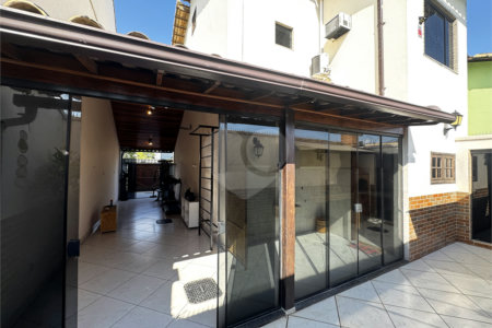 Casa à venda com 3 quartos, sendo 1 suíte, no condomínio Village da Posse, Rio de Janeiro - RJ
