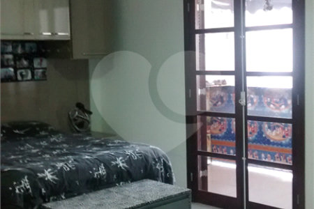 Sobrado à venda com 2 suítes em Jardim Obelisco, Poá, SP