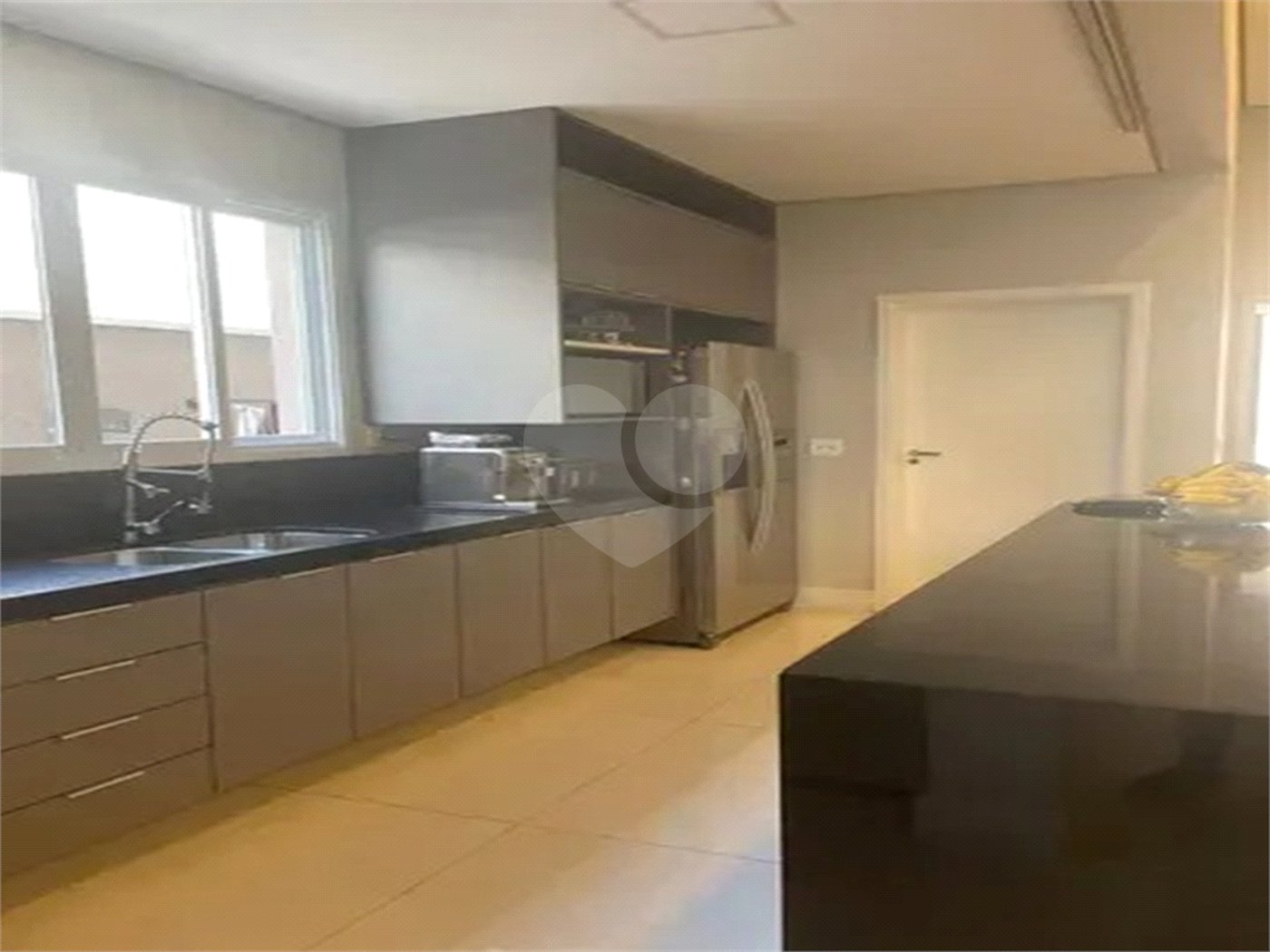 Casa Térrea à venda com 3 suítes em Medeiros, Jundiaí, SP