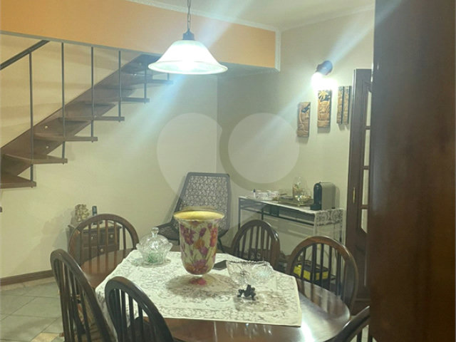 Sobrado à venda com 4 quartos, sendo 1 suíte,  em Tremembé, São Paulo, SP