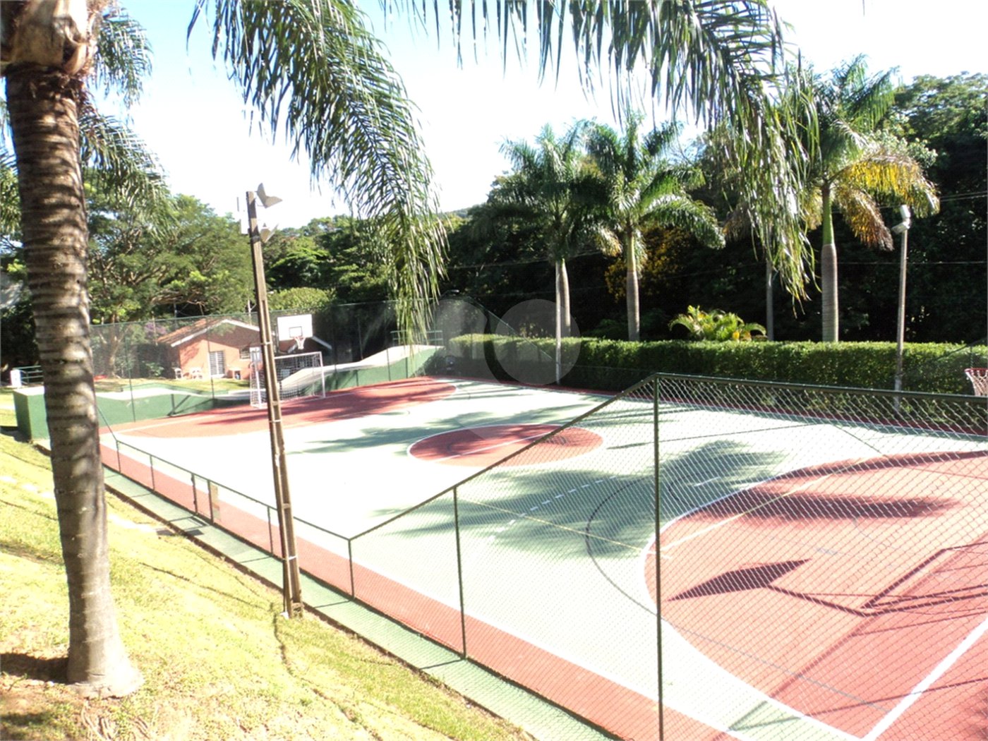 Casa à venda com 3 quartos, sendo 1 suíte, no condomínio Bosque de Grevilea, Vinhedo - SP