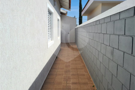 Casa à venda com 3 quartos, sendo 2 suítes, no condomínio Terras de São Francisco, Vinhedo - SP
