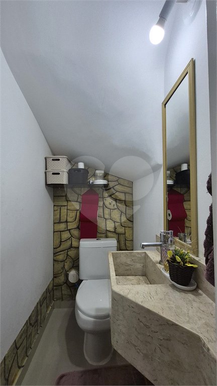 Casa à venda com 2 suítes no condomínio Simão Machado, São Paulo - SP