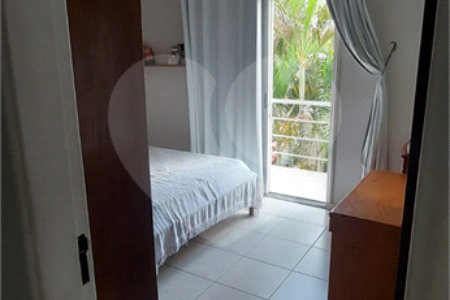Sobrado à venda com 3 quartos, sendo 1 suíte,  em Vila Mogilar, Mogi das Cruzes, SP