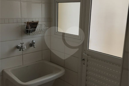 Casa à venda com 3 quartos, sendo 1 suíte,  no condomínio Vila Aracoara, Araraquara - SP