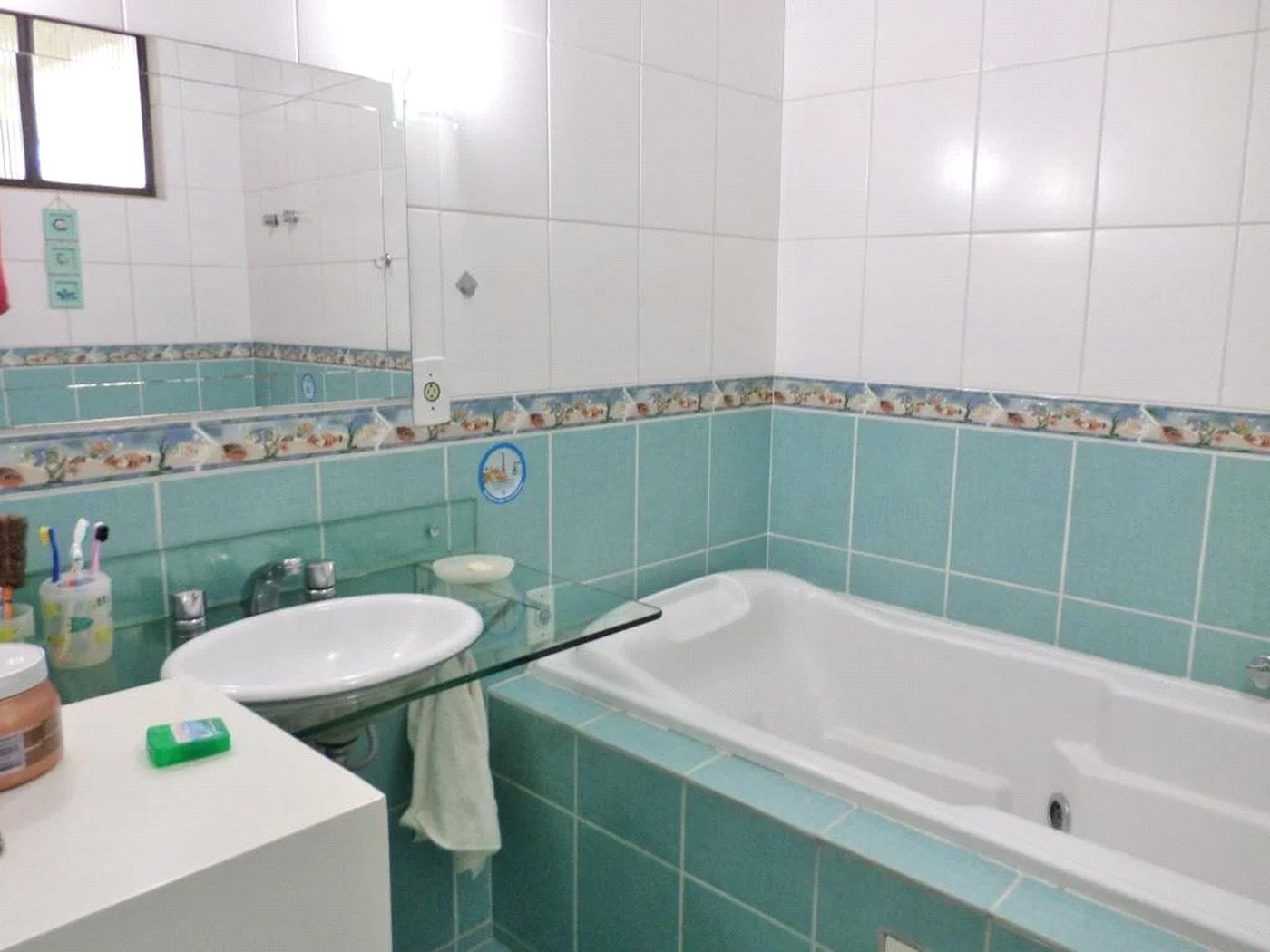 Casa à venda com 4 quartos, sendo 2 suítes, em Jardim Leonor, São Paulo, SP