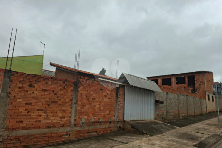Casa à venda com 3 quartos em Vila Santana, Itapetininga, SP