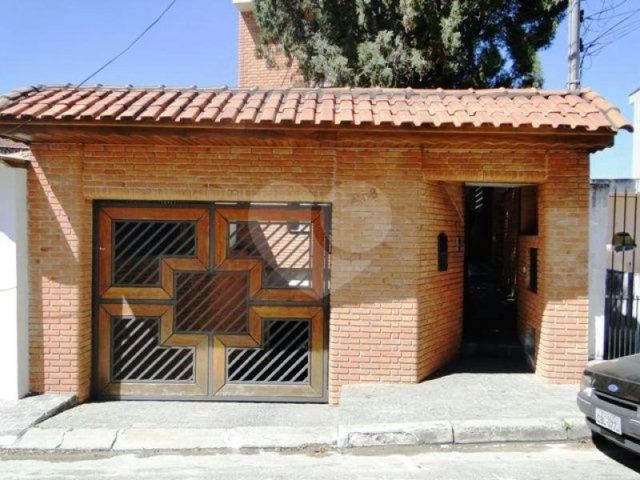 Sobrado à venda com 3 quartos, sendo 1 suíte,  em Vila Gustavo, São Paulo, SP
