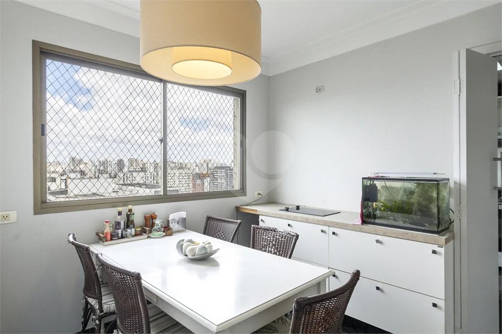APARTAMENTO COM 3 DORMITÓRIOS, 3 SUÍTES, 3 VAGAS, LAVABO, LAZER, 193 M² - MOEMA