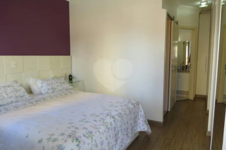 Casa à venda com 3 quartos, sendo 1 suíte, no condomínio Taquaral Village, São Paulo - SP
