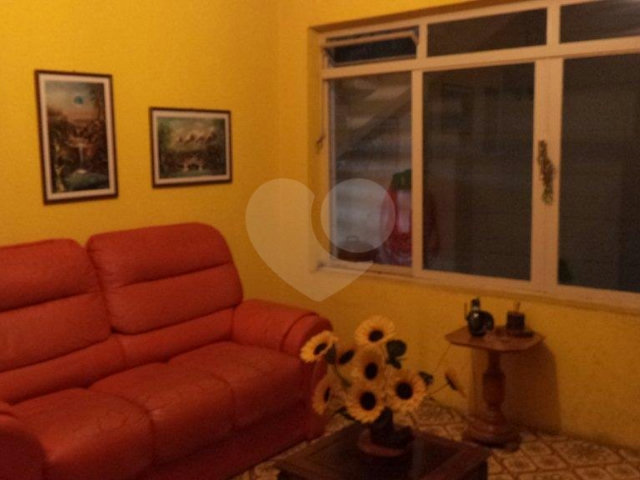 Sobrado à venda com 2 quartos em Tremembé, São Paulo, SP