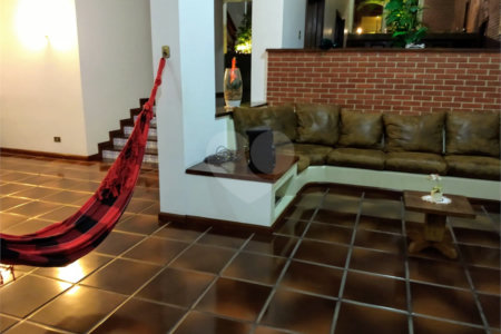 Sobrado à venda com 4 suítes em Jardim São Bento, São Paulo, SP