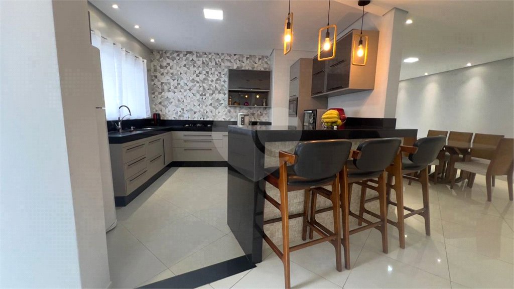 Casa à venda com 3 quartos, sendo 1 suíte,  no condomínio Jardim das Flores, Sorocaba - SP