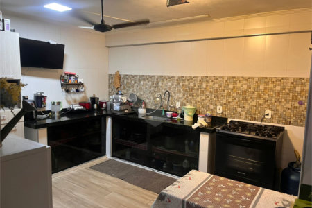 Sobrado à venda com 4 quartos, sendo 1 suíte, em Vila Antonieta, São Paulo, SP