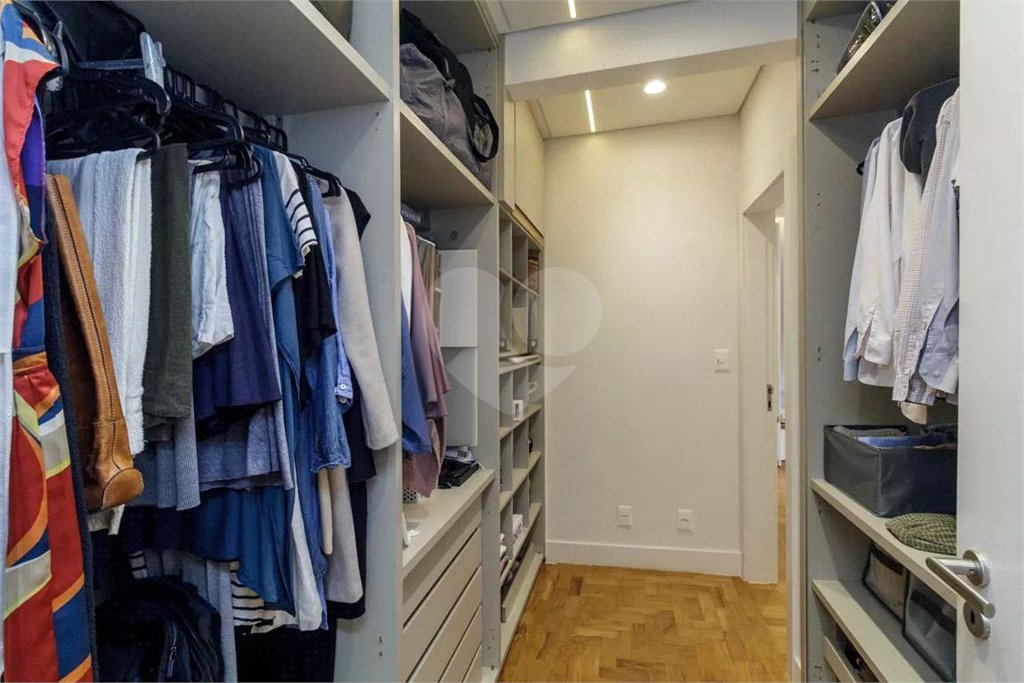 Apartamento à venda com 4 quartos, sendo 2 suítes, em Higienópolis, São Paulo, SP