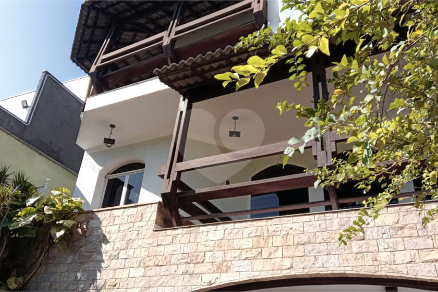 Sobrado à venda com 4 quartos, sendo 1 suíte, em Vila Rosália, Guarulhos, SP