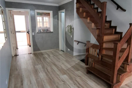 Casa à venda com 2 suítes no condomínio Village Palmas, São Paulo - SP