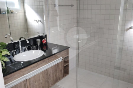 Casa à venda com 4 quartos, sendo 3 suítes, no condomínio Estância Marambaia, Vinhedo - SP