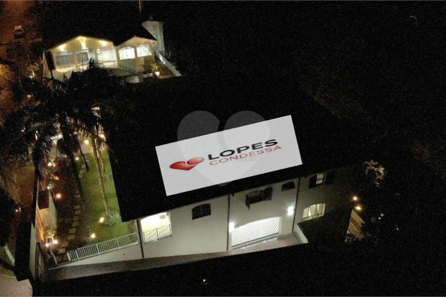 Casa à venda com 3 suítes no condomínio Alpes da Cantareira, Mairiporã - SP