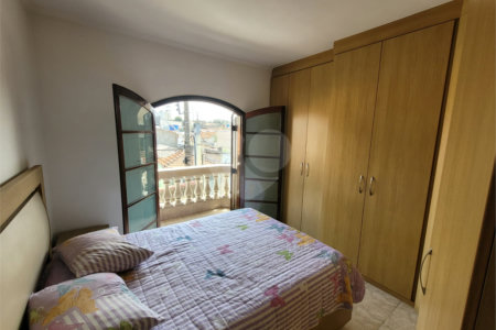 Sobrado à venda com 3 quartos, sendo 1 suíte, em Vila dos Remédios, São Paulo, SP